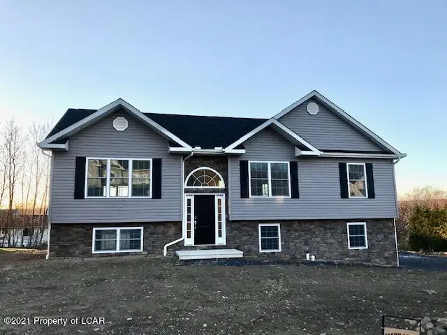 12 Ivy Lane, Dupont in Dupont