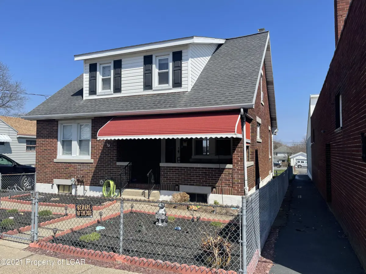 1033 N Vine Street, Hazleton in Hazleton