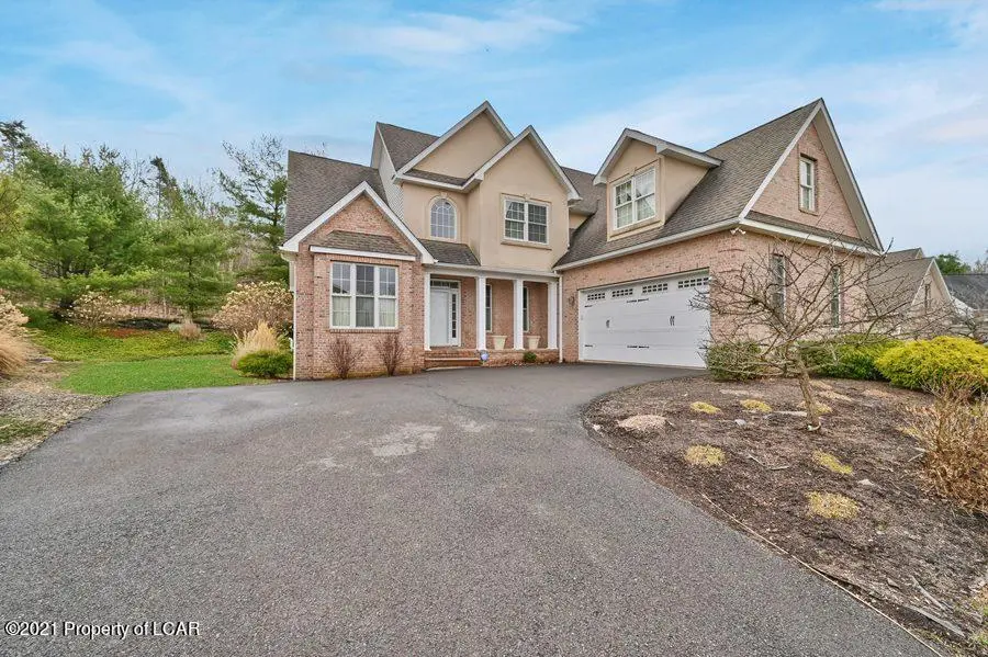 5 Wharton Close, Moosic in Moosic