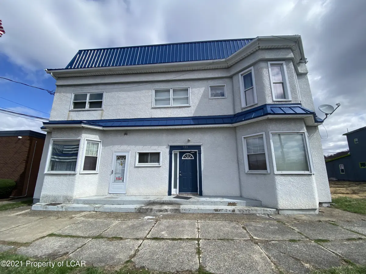 721 Main Street, Moosic in Moosic