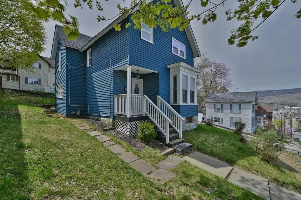 92 8th Avenue, Carbondale in Carbondale