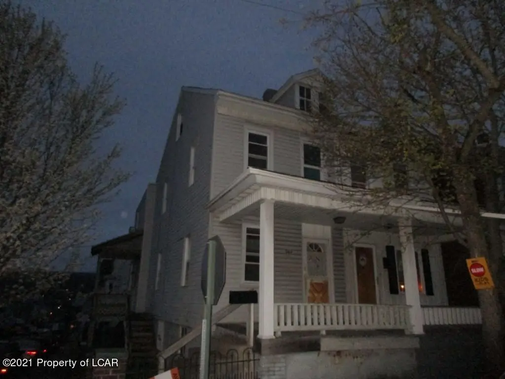 247 W 7th Street, Mount Carmel in Mount Carmel