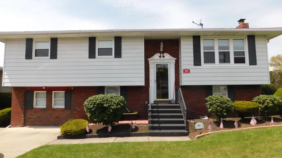 16 Brader Drive, Wilkes-Barre in Wilkes-Barre