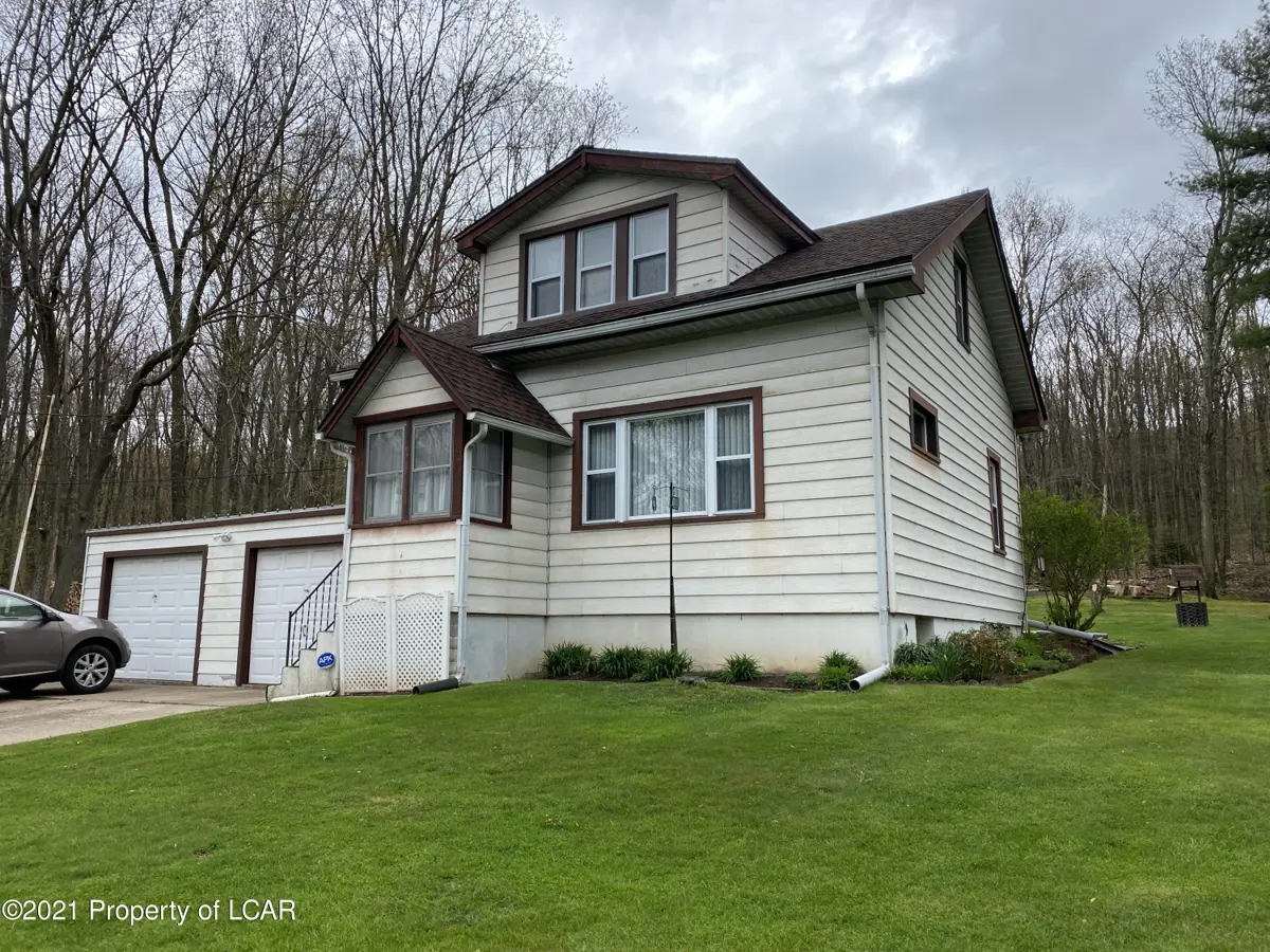 642 S Mountain Boulevard, Mountain Top in Mountain Top