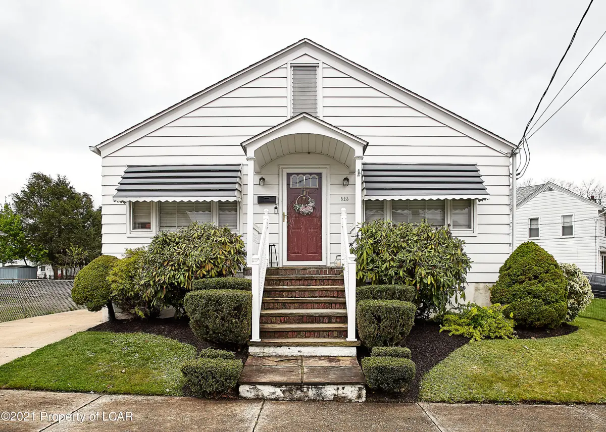 823 Luzerne Avenue, West Pittston in West Pittston