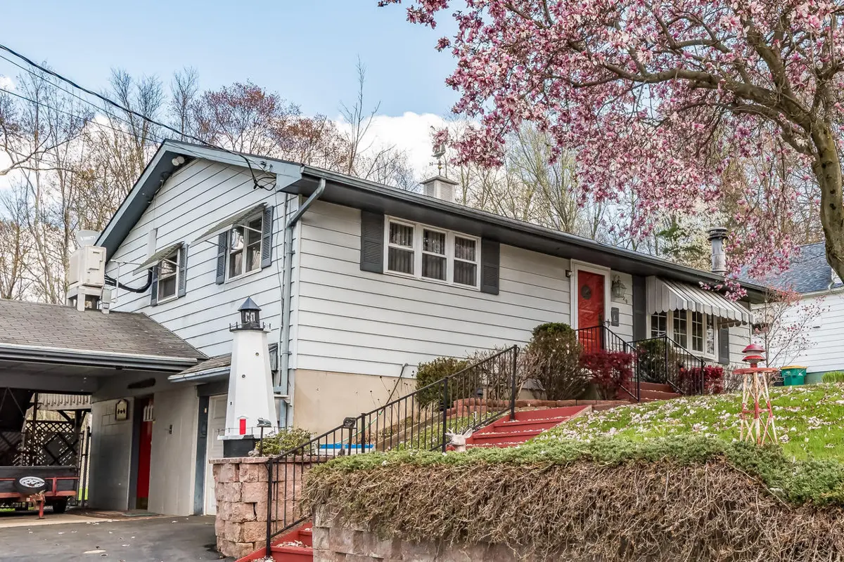 129 Newhart Road, Shavertown in Shavertown