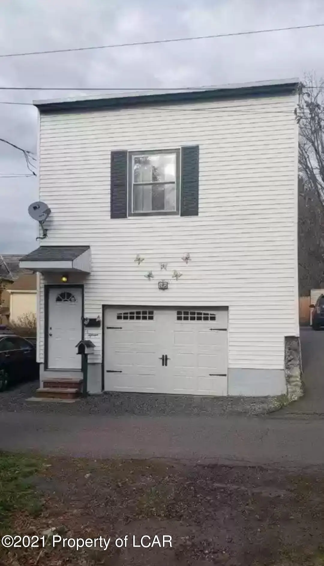 15 Lyons Aly, Pittston in Pittston