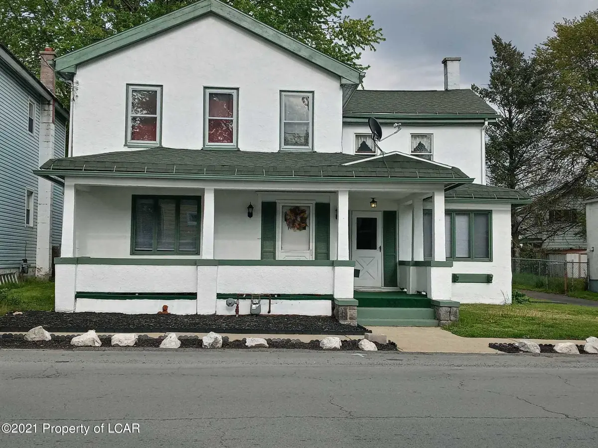 335 Railroad Avenue, Scranton in Scranton