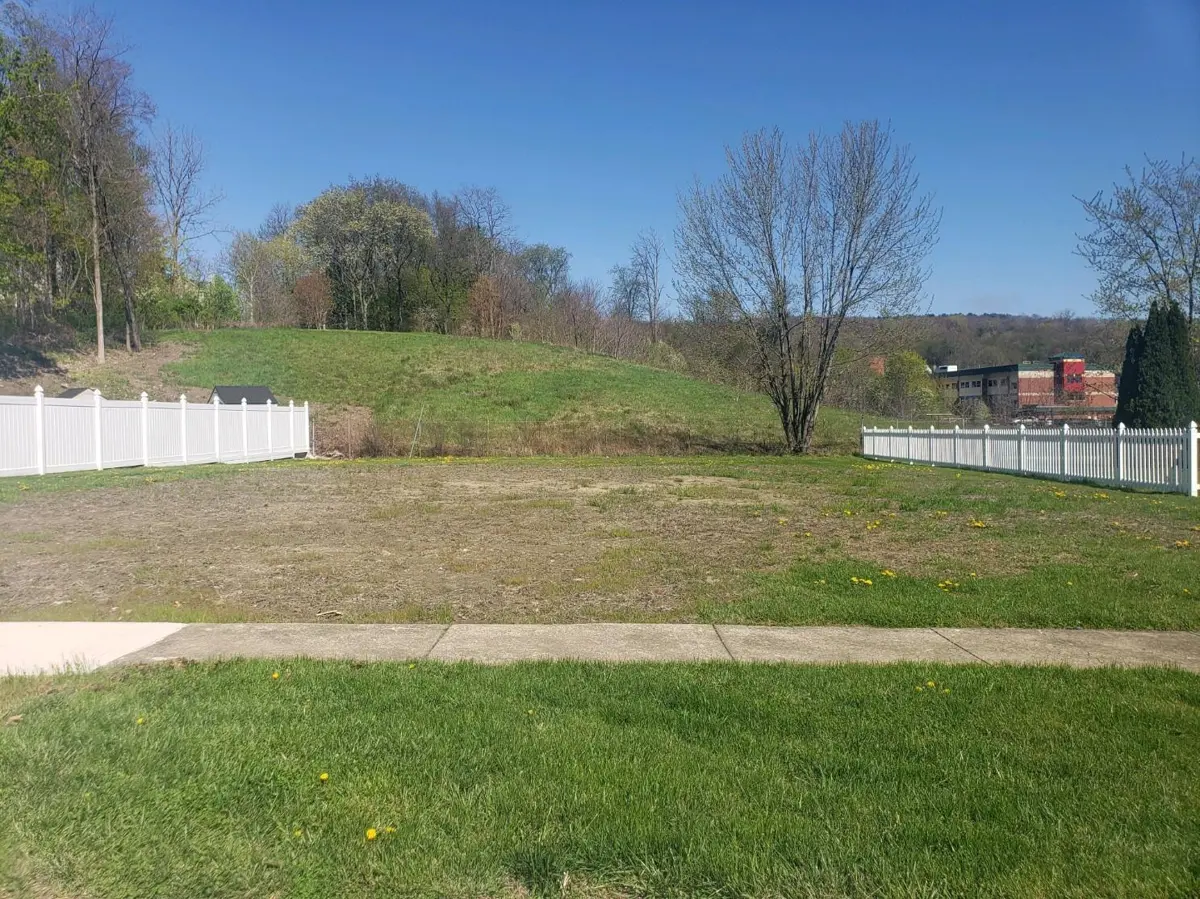 6 Jeffrey Drive, Larksville in Larksville