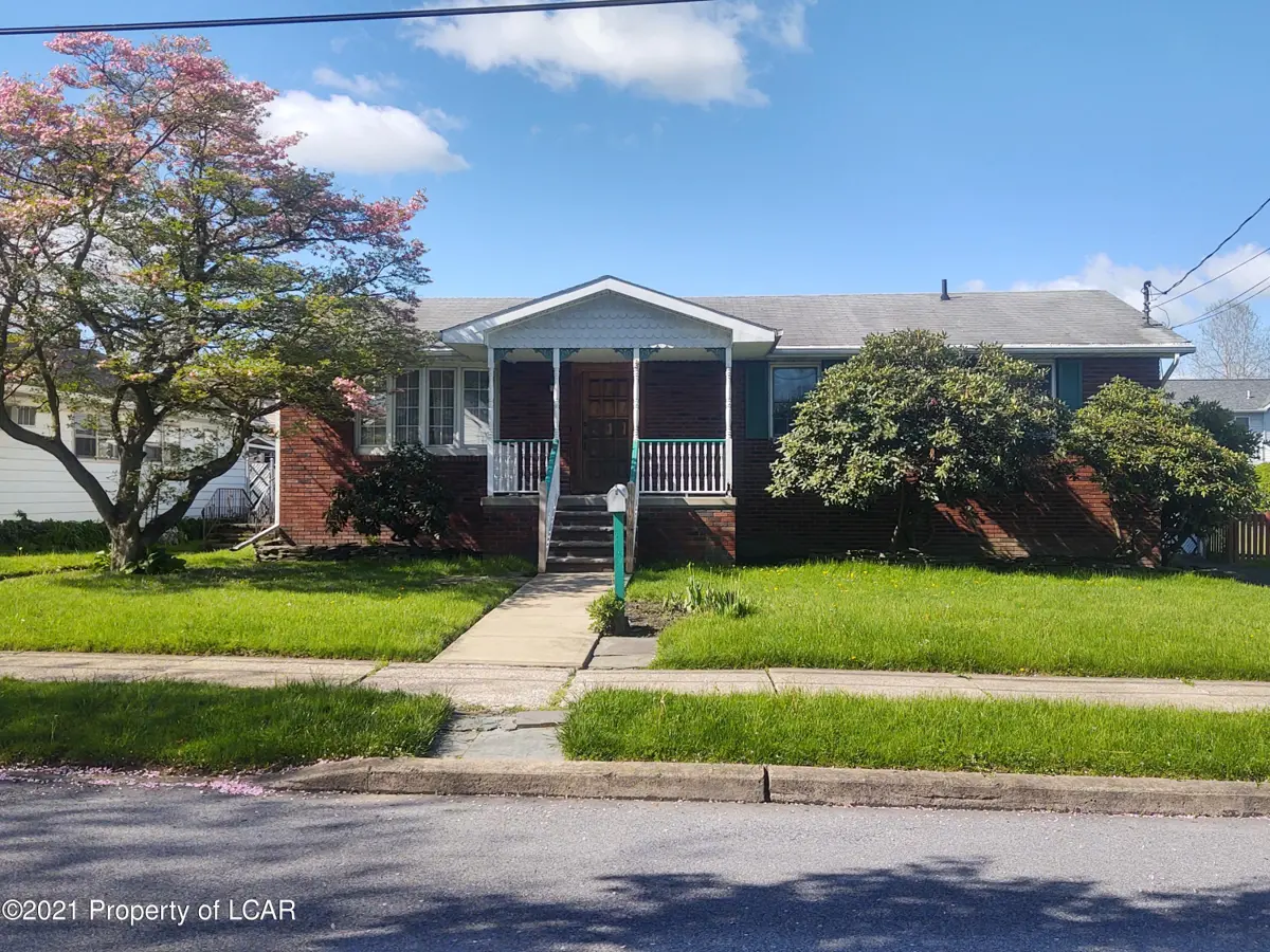 152 Oak Street, Wilkes-Barre in Wilkes-Barre