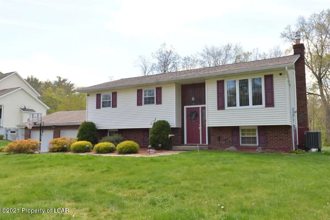 24 Thomas Drive, Mountain Top in Mountain Top