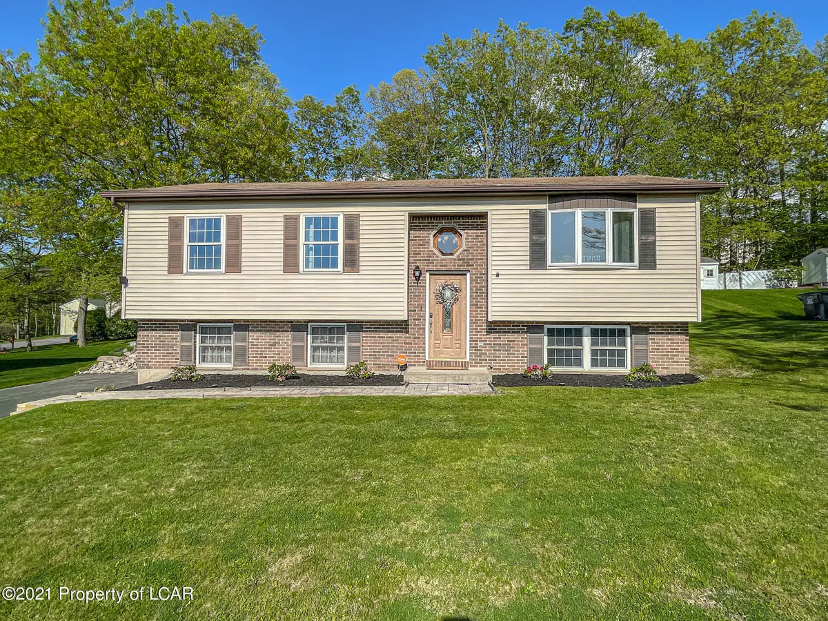 37 N Park Lane, Mountain Top in Mountain Top