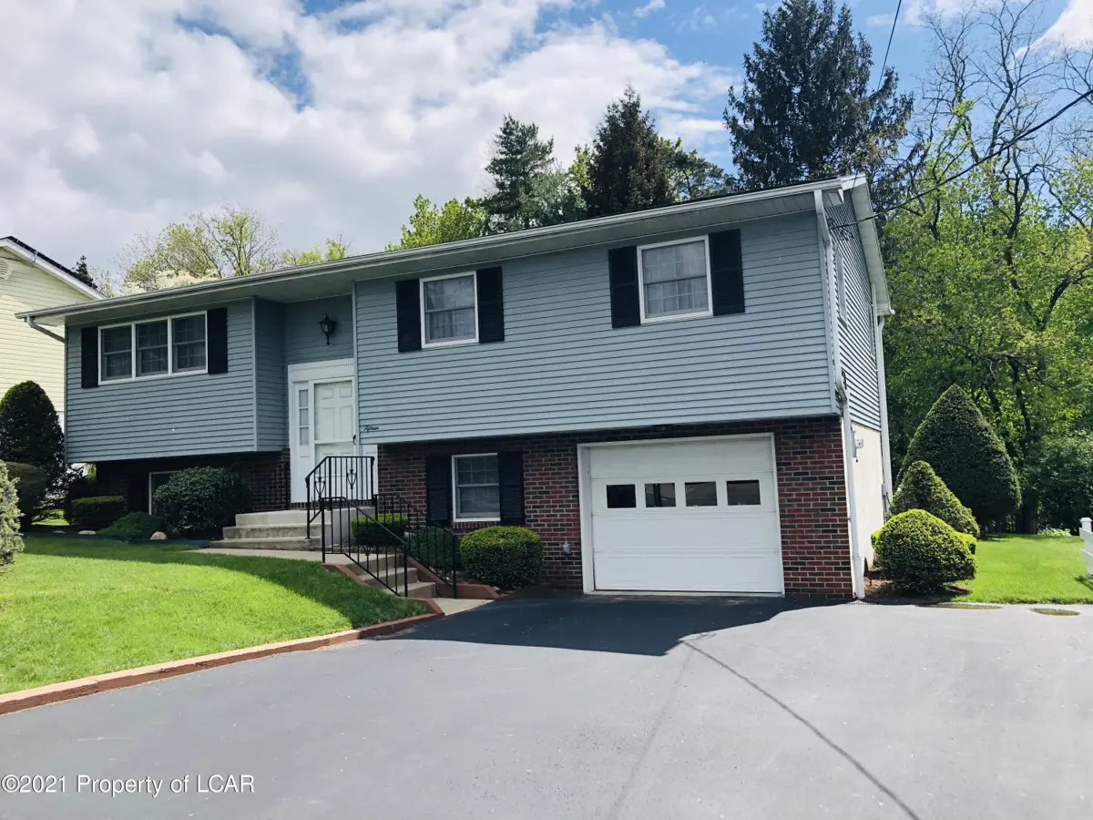 15 Highland Drive, Hanover Township in Hanover Township