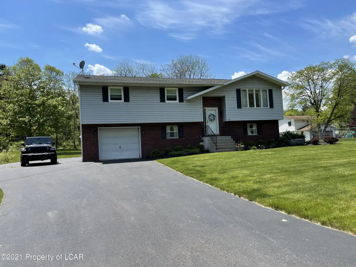 42 N Lehigh Street, Shavertown in Shavertown
