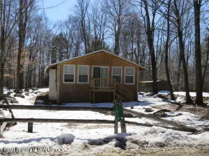1019 Middle Ridge Dr, Gouldsboro in Gouldsboro