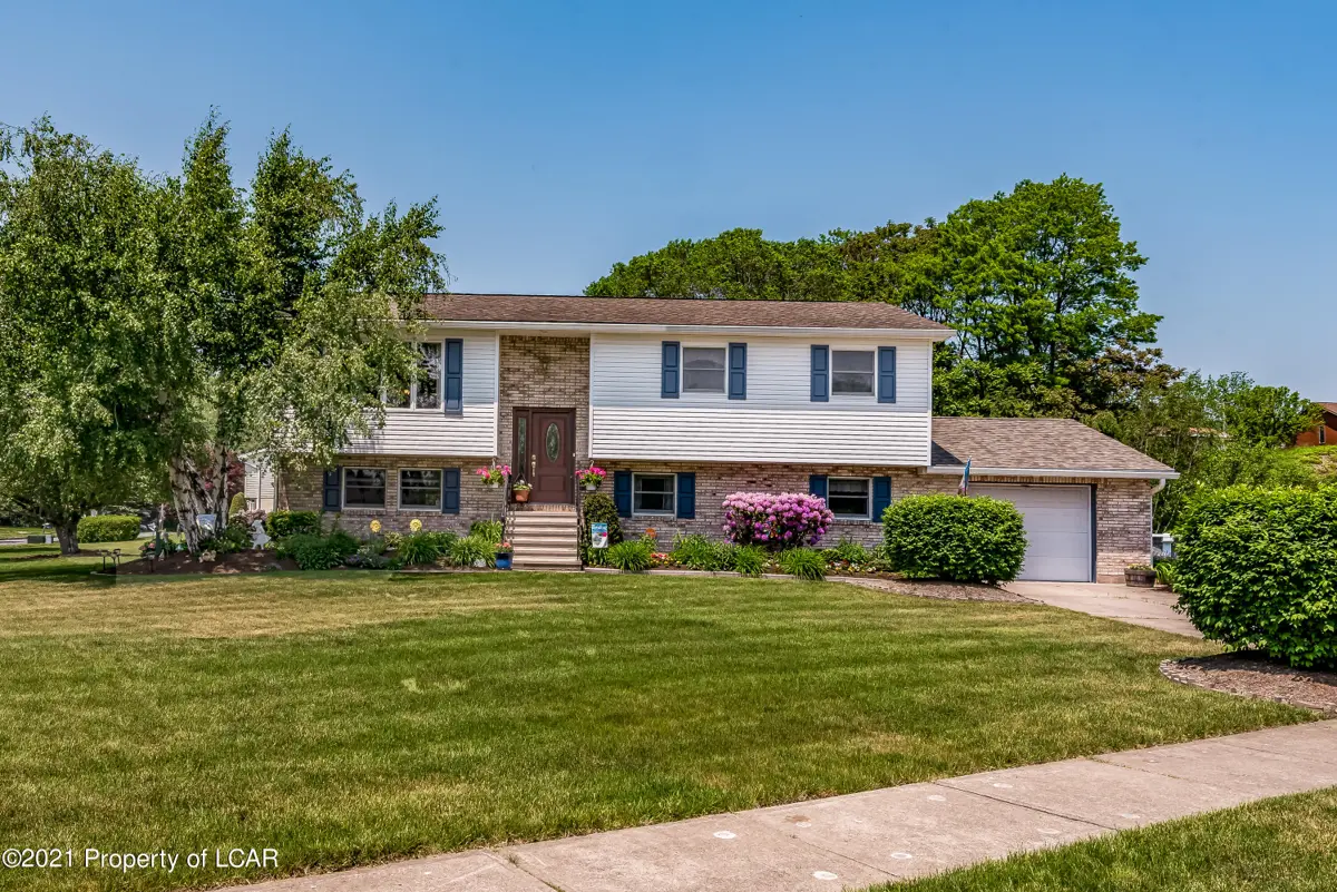 441 Orchard Street, Larksville in Larksville