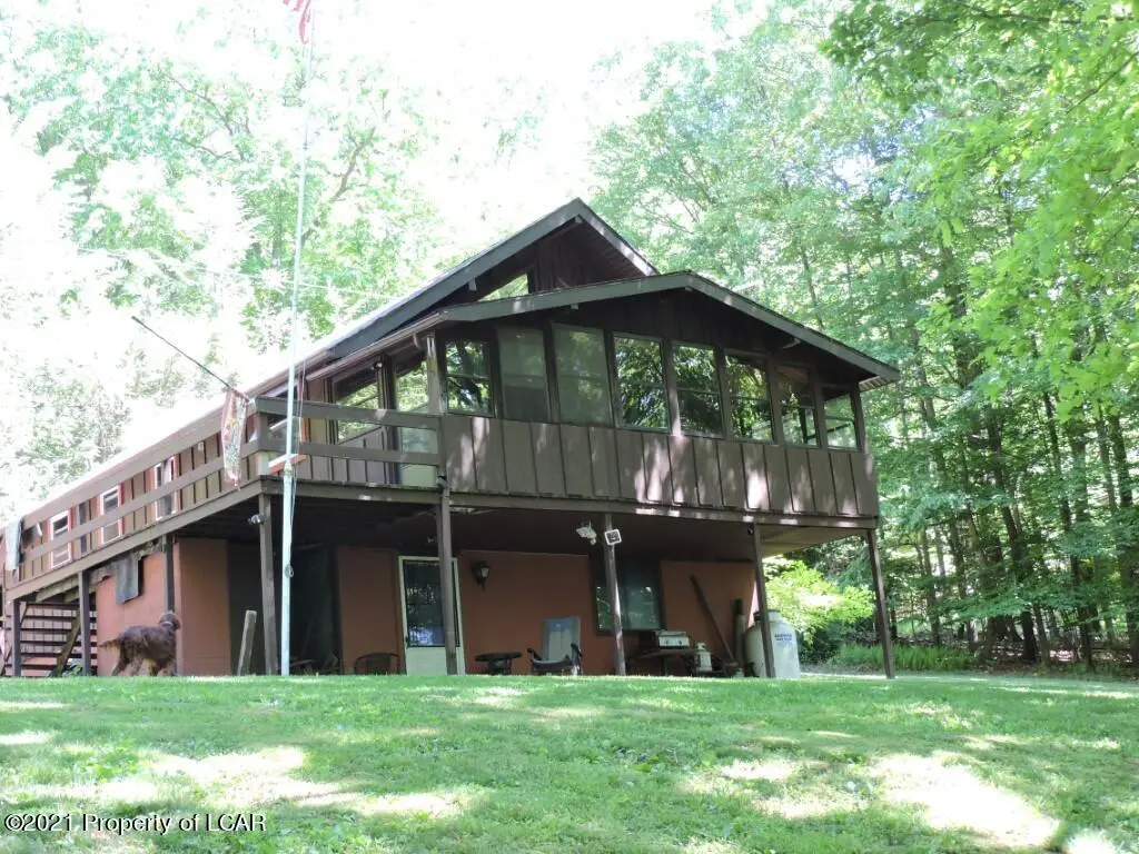 527 Snowflake Lane, Shickshinny in Shickshinny