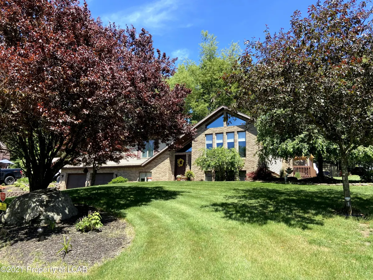 35 Manor Drive, Shavertown in Shavertown