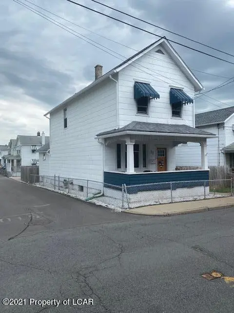 22 Flat Road, Plymouth in Plymouth
