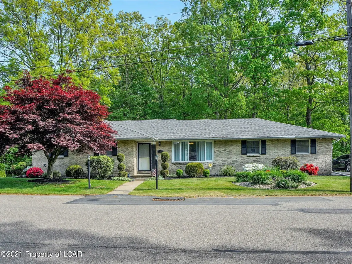 392 W 30th Street, Hazleton in Hazleton