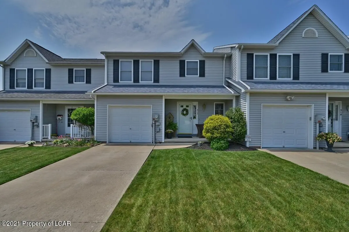512 Cherry Drive, Exeter in Exeter