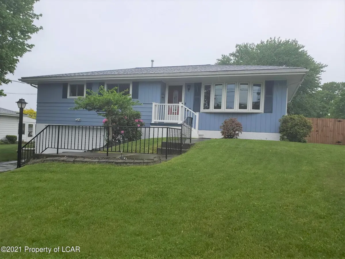 142 Woodbine Road, Shavertown in Shavertown