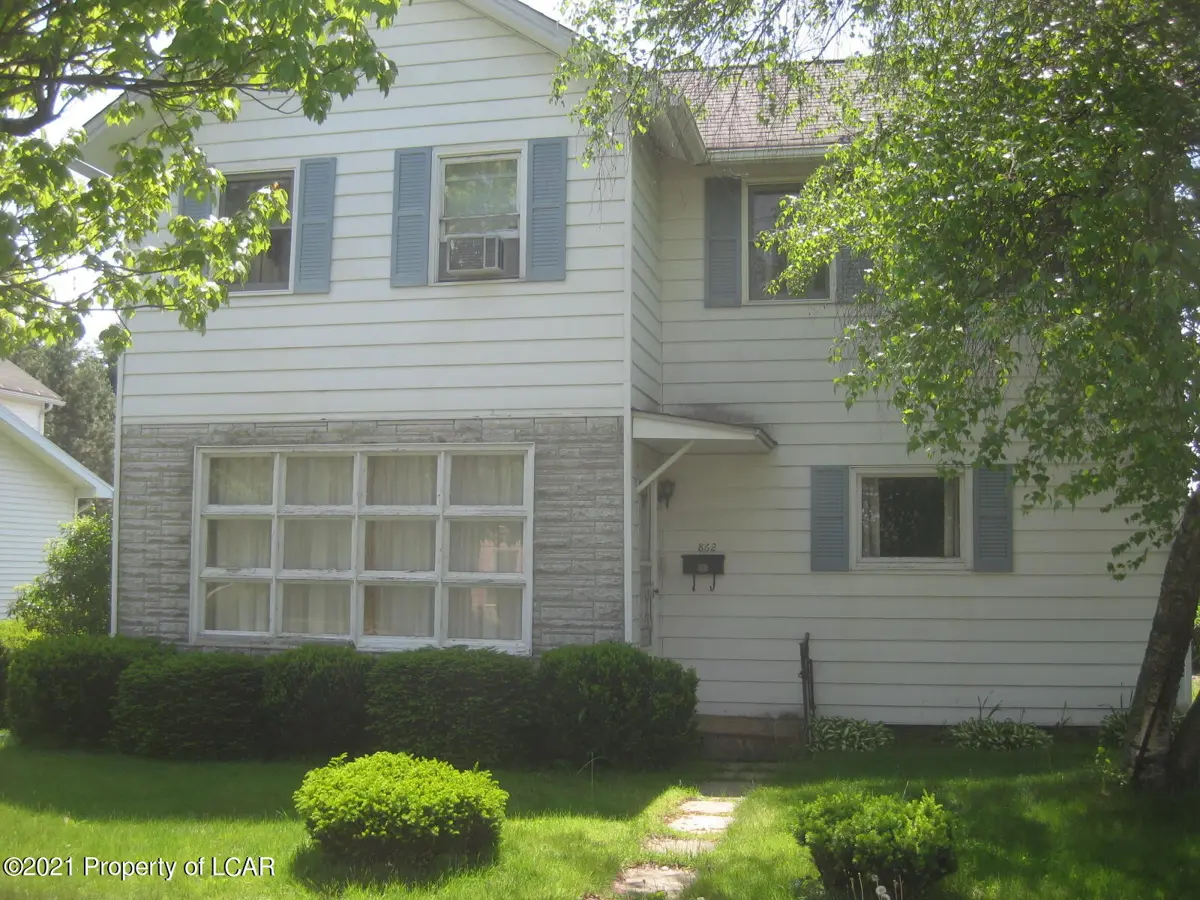 862 Shoemaker Avenue, West Wyoming in West Wyoming