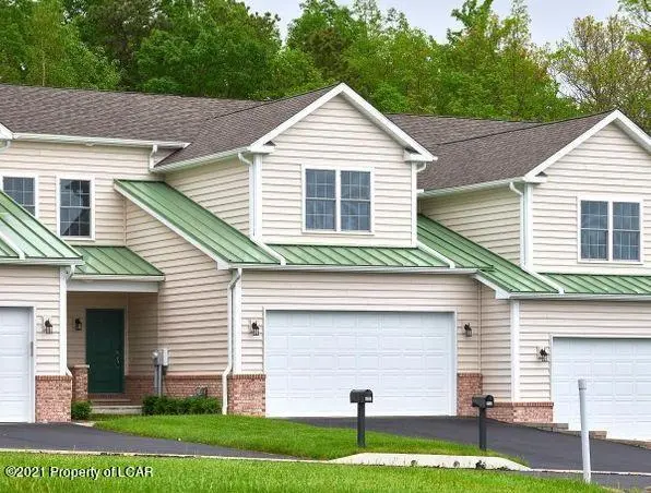 4103 Austen Close, Moosic in Moosic