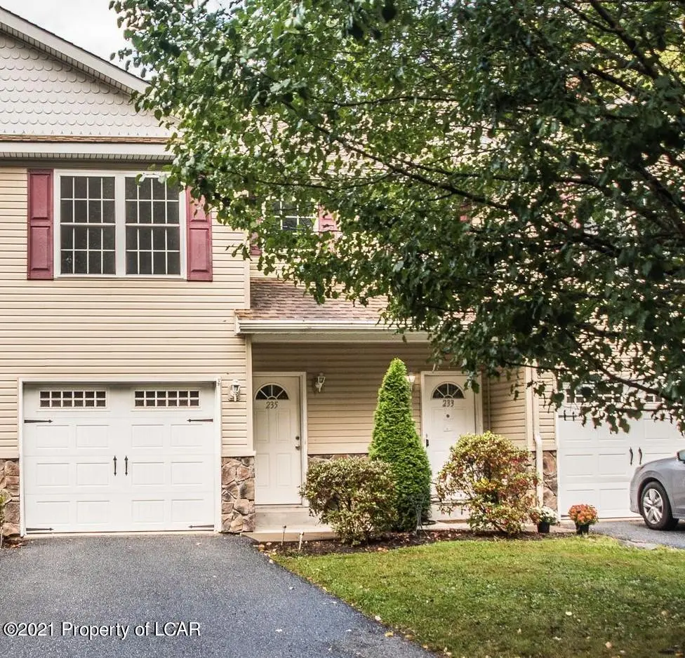 235 W Woodhaven Drive, White Haven in White Haven