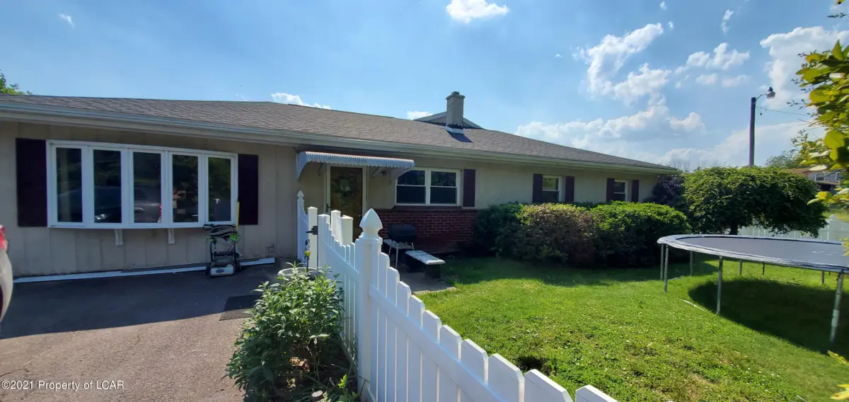 1047 PA-292, Harveys Lake in Harveys Lake