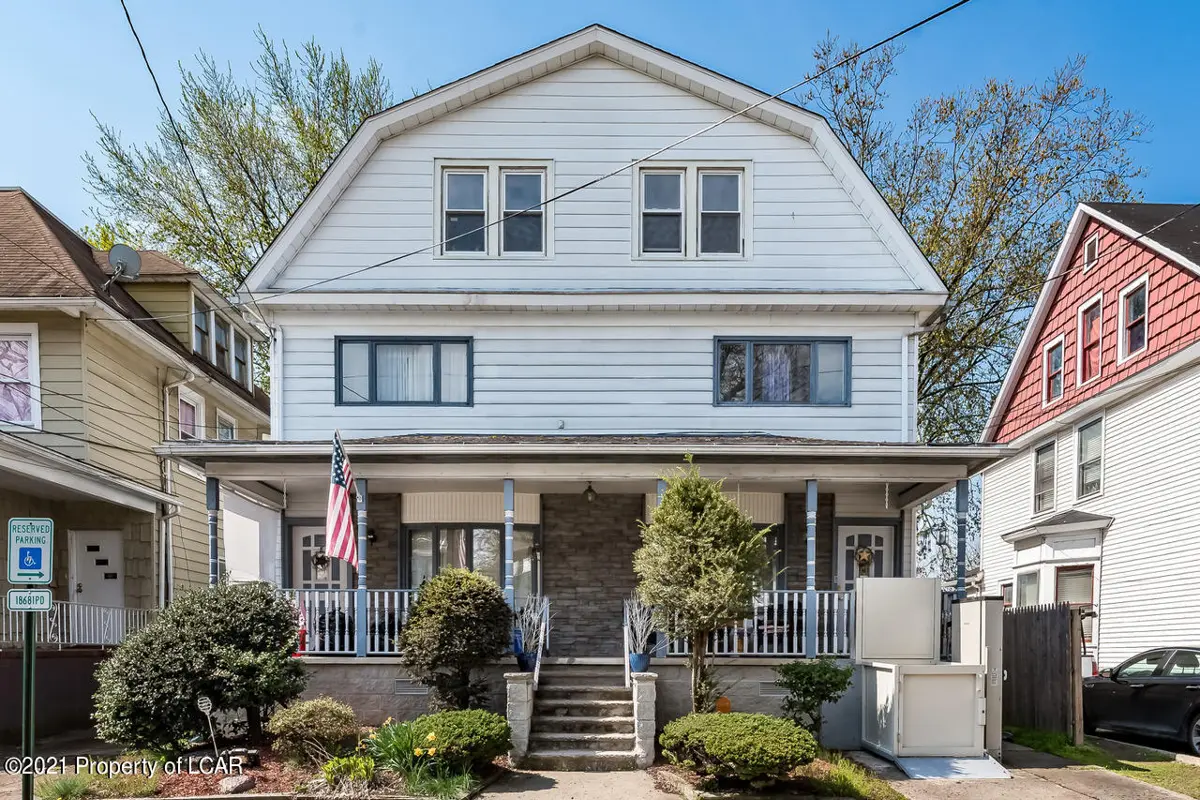 38 Elizabeth Street, Wilkes-Barre in Wilkes-Barre