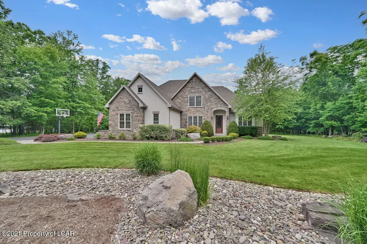 101 Sandwedge Drive, Mountain Top in Mountain Top