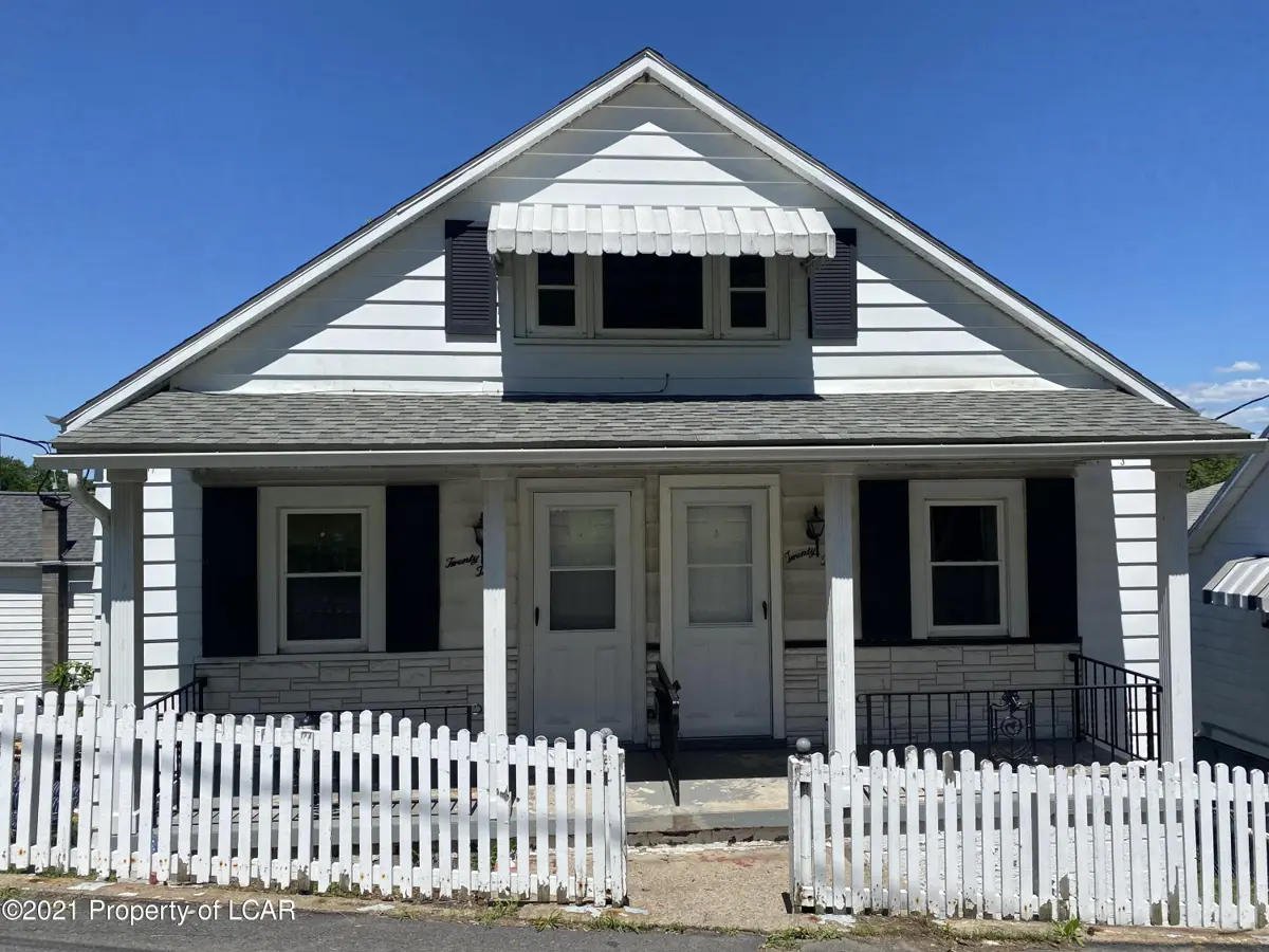 23 Leslie Lane, Wilkes-Barre Township in Wilkes-Barre Township