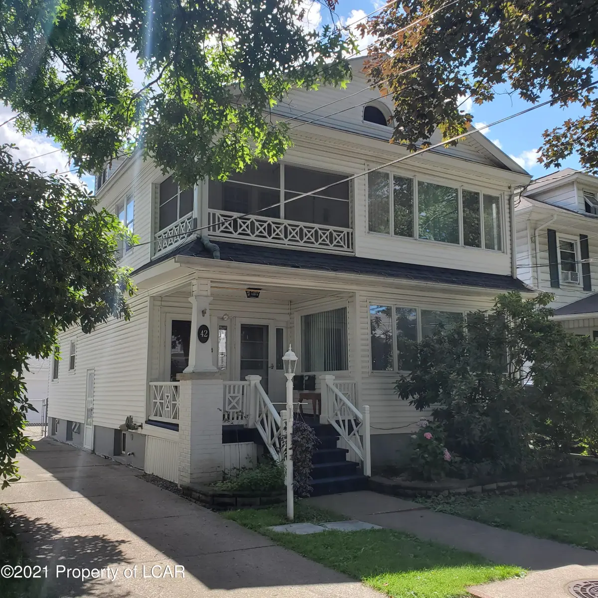 42 W Walnut Street, Kingston in Kingston