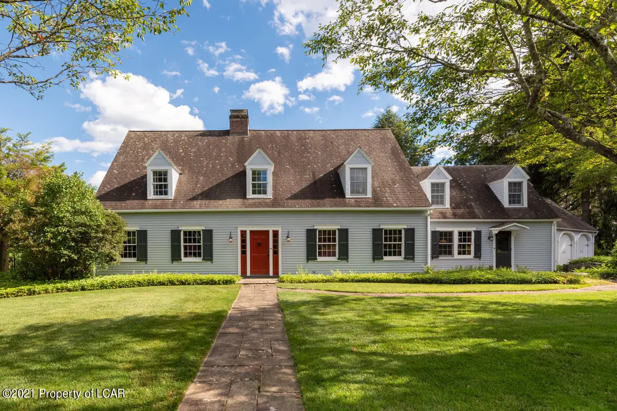 39 Golf Course Road, Dallas in Dallas