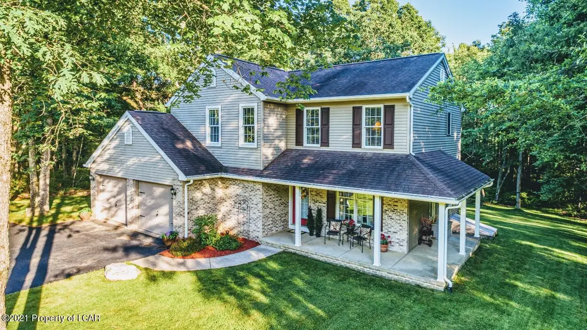 137 E Players Way, Hazleton in Hazleton
