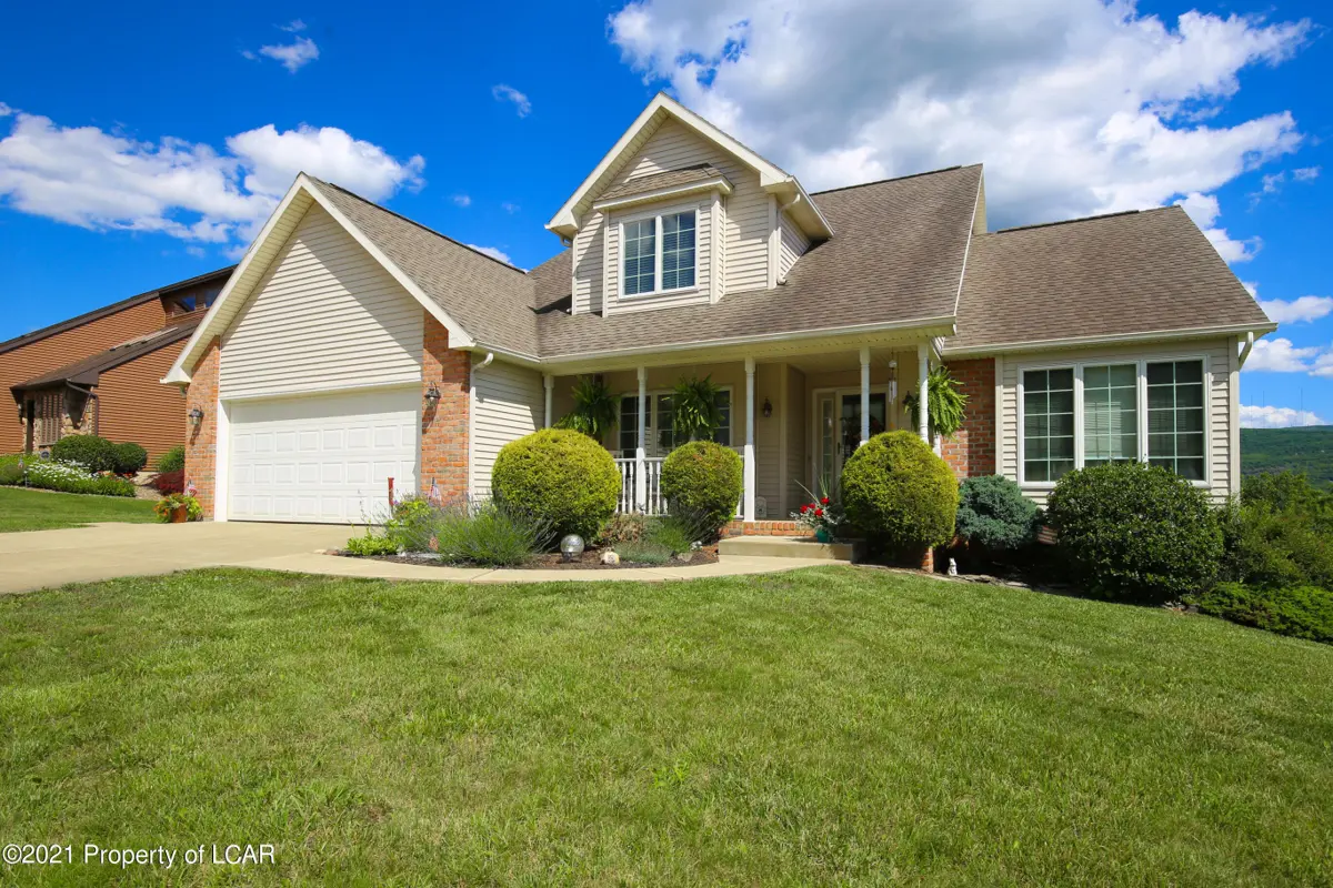 261 Constitution Avenue, Hanover Township in Hanover Township