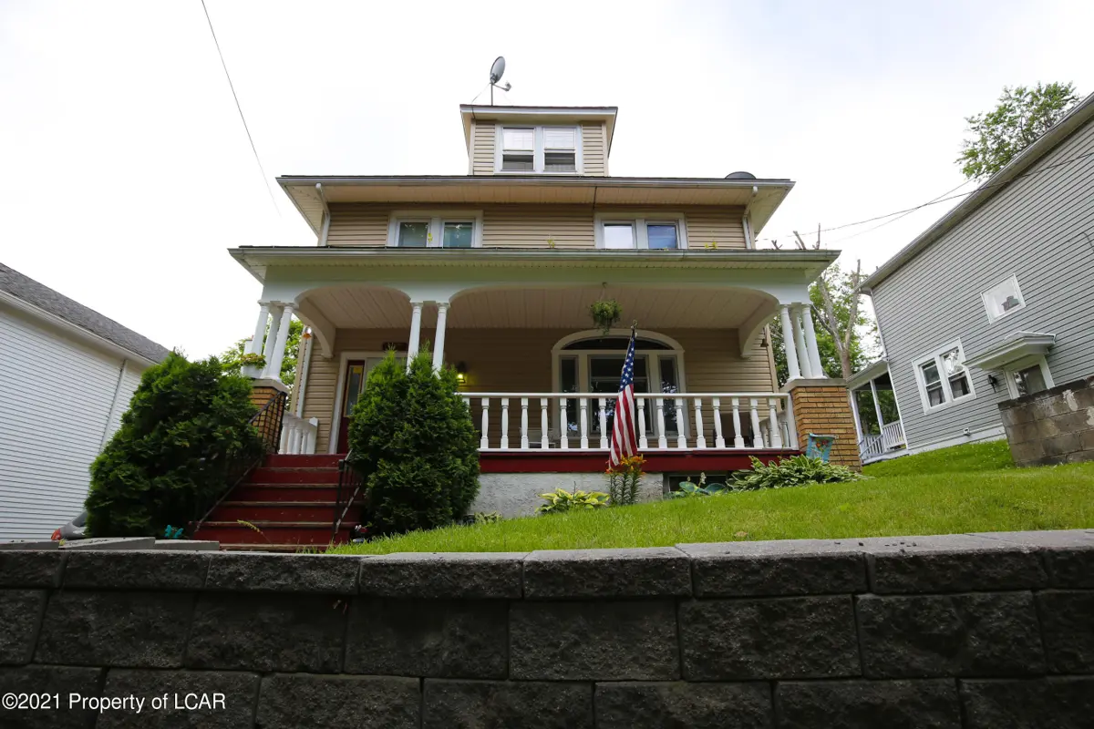 329 W Main Street, Glen Lyon in Glen Lyon