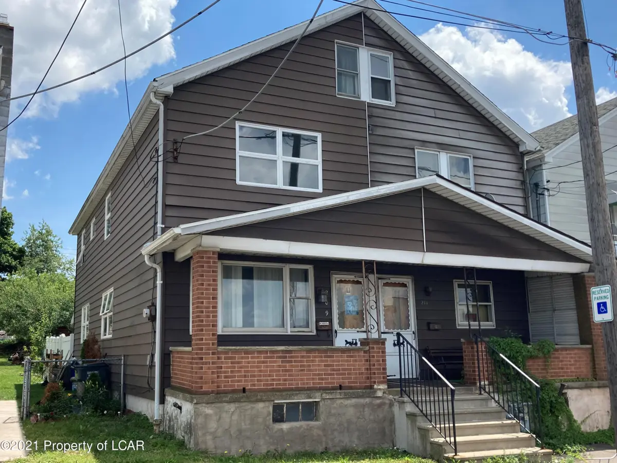 209 S Wyoming Street, Hazleton in Hazleton