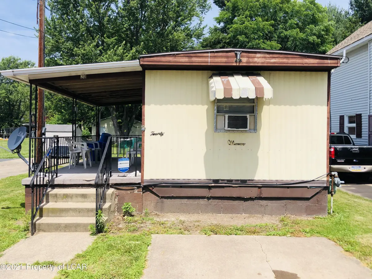 20 Lindberg Street, Swoyersville in Swoyersville