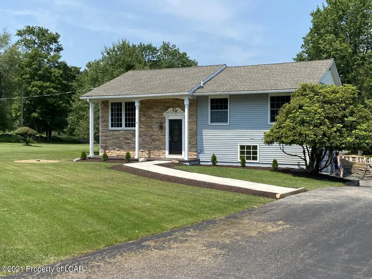 160 Bear Swamp Road, Shickshinny in Shickshinny