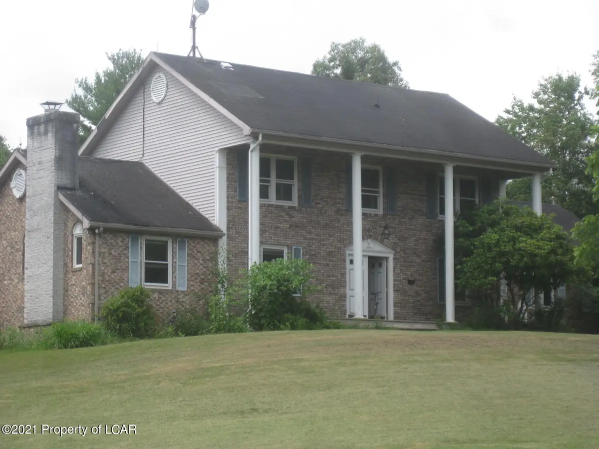 2450 Alberdeen Road, Mountain Top - 4 bed - 3 bath - 3,331 SF