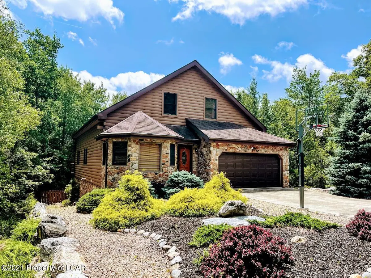 117 E Players Way, Hazleton in Hazleton