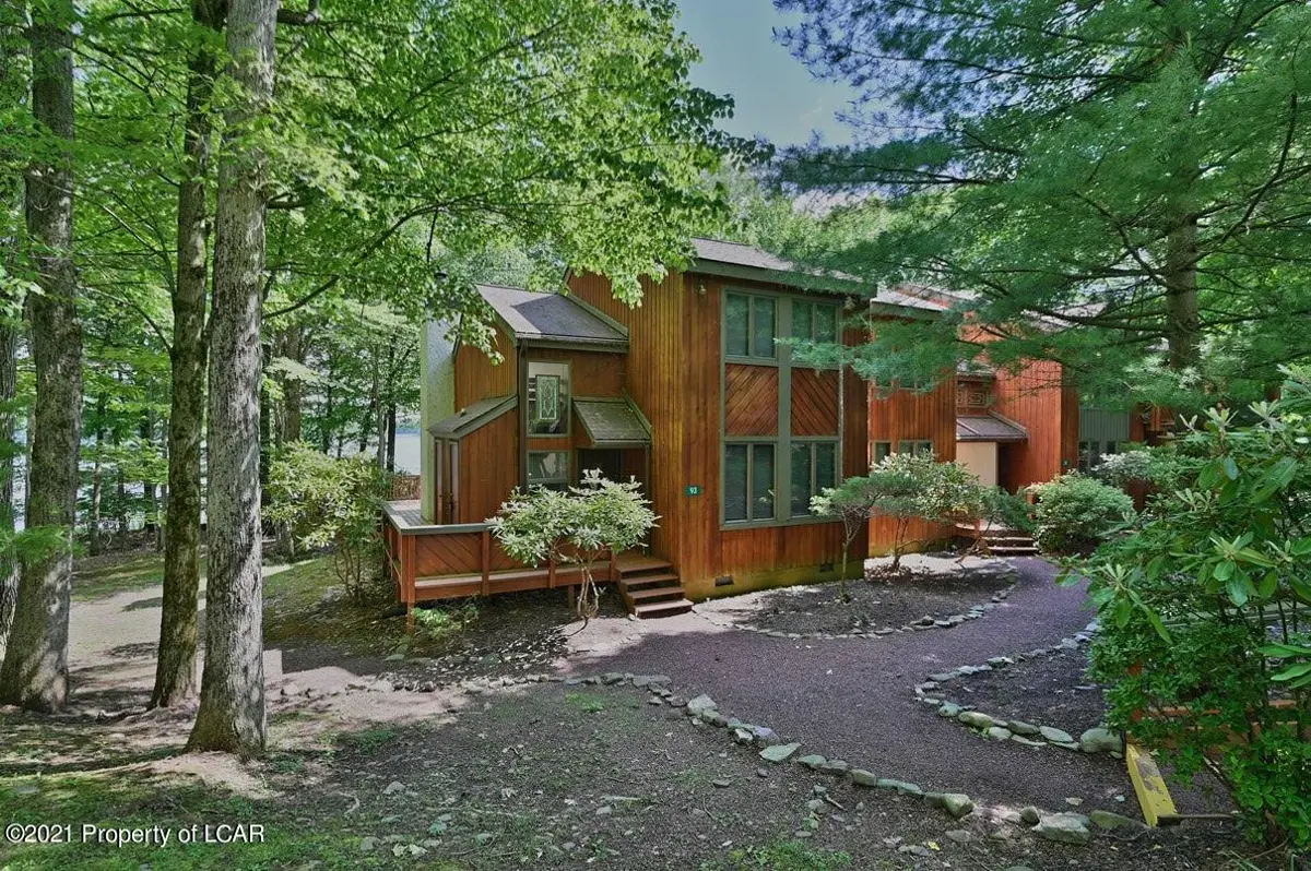 93 Warbler Court, Lake Harmony in Lake Harmony
