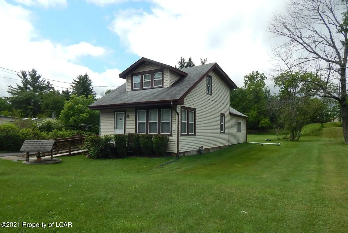 5635 PA-115, Blakeslee in Blakeslee