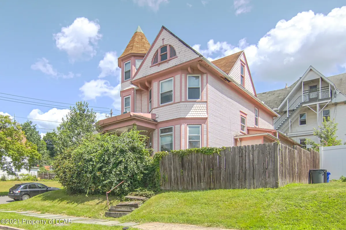 848 Quincy Avenue, Scranton in Scranton