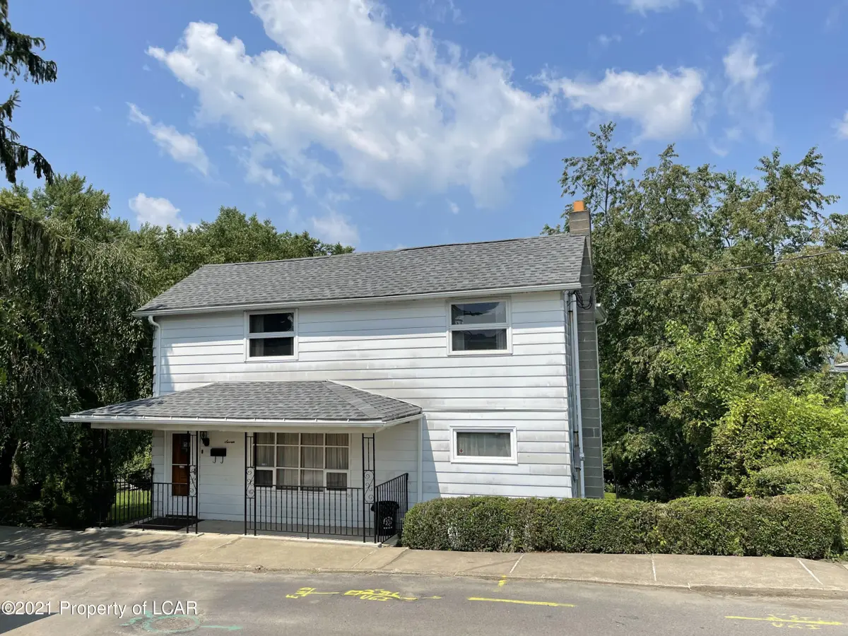 7 Burke Street, Plains in Plains