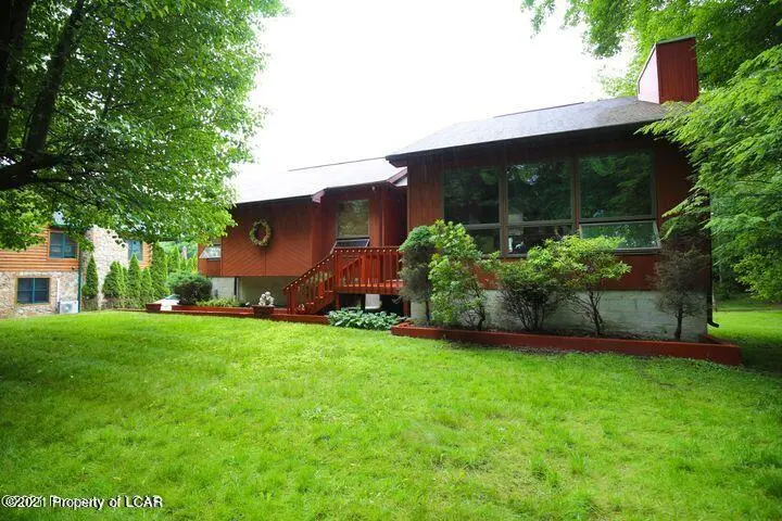 178 W Woodhaven Drive, White Haven in White Haven