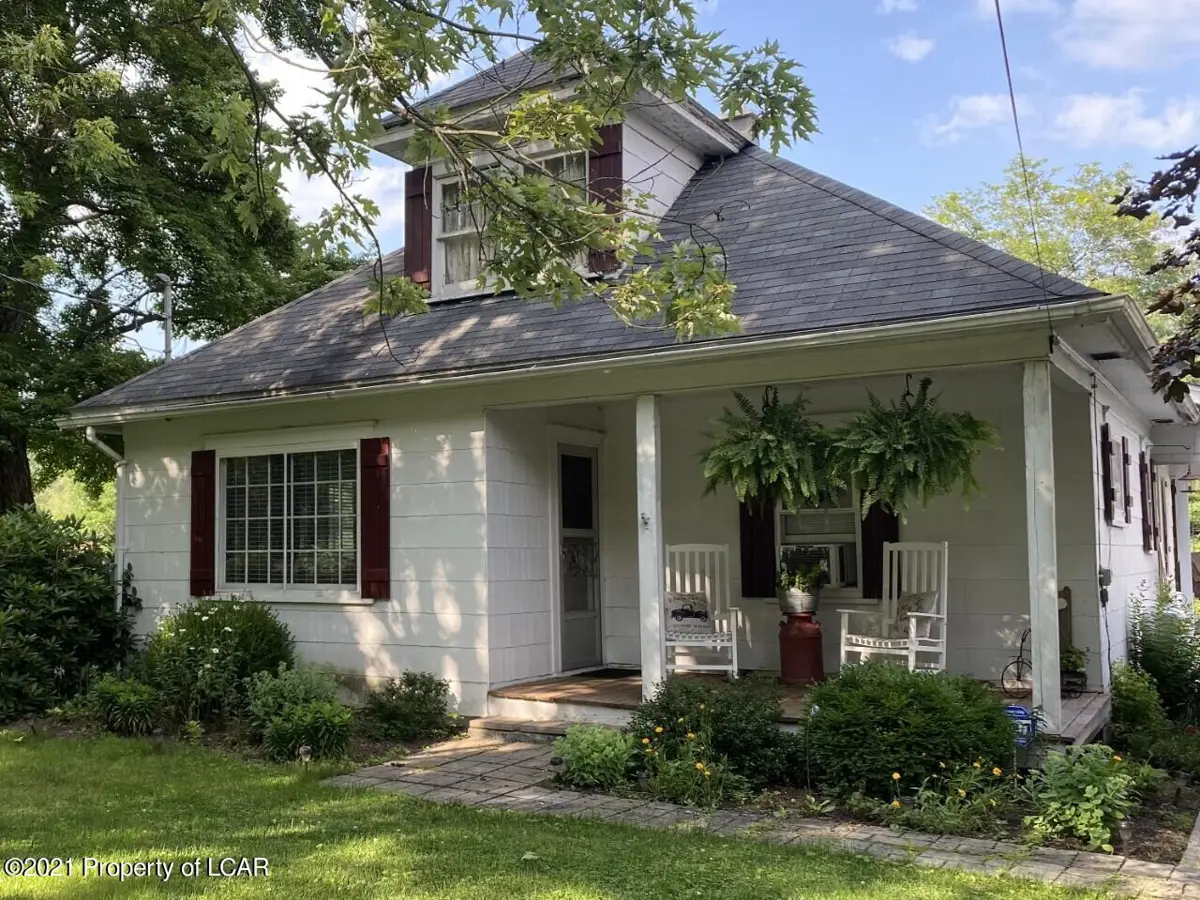 281 Old Tavern Road, Hunlock Creek in Hunlock Creek
