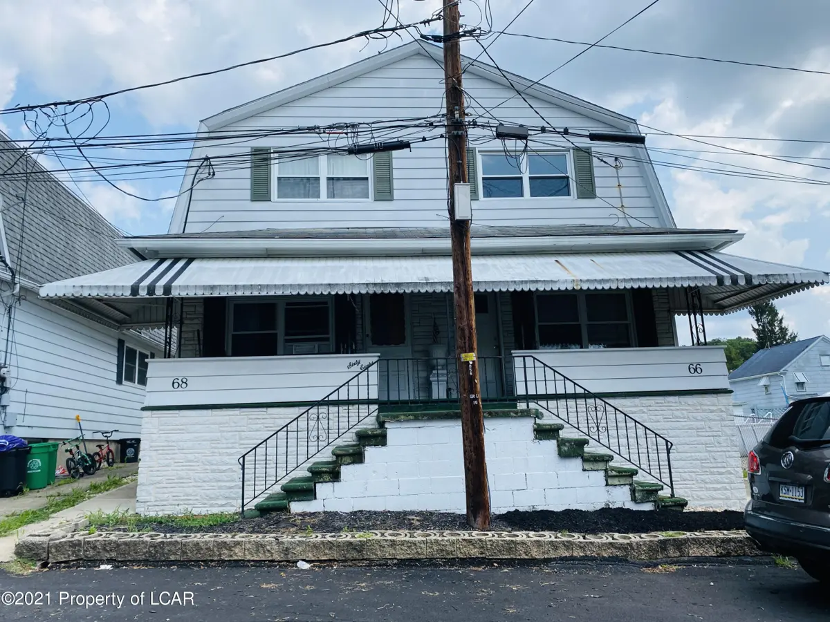 66 Hillside Street, Plains in Plains